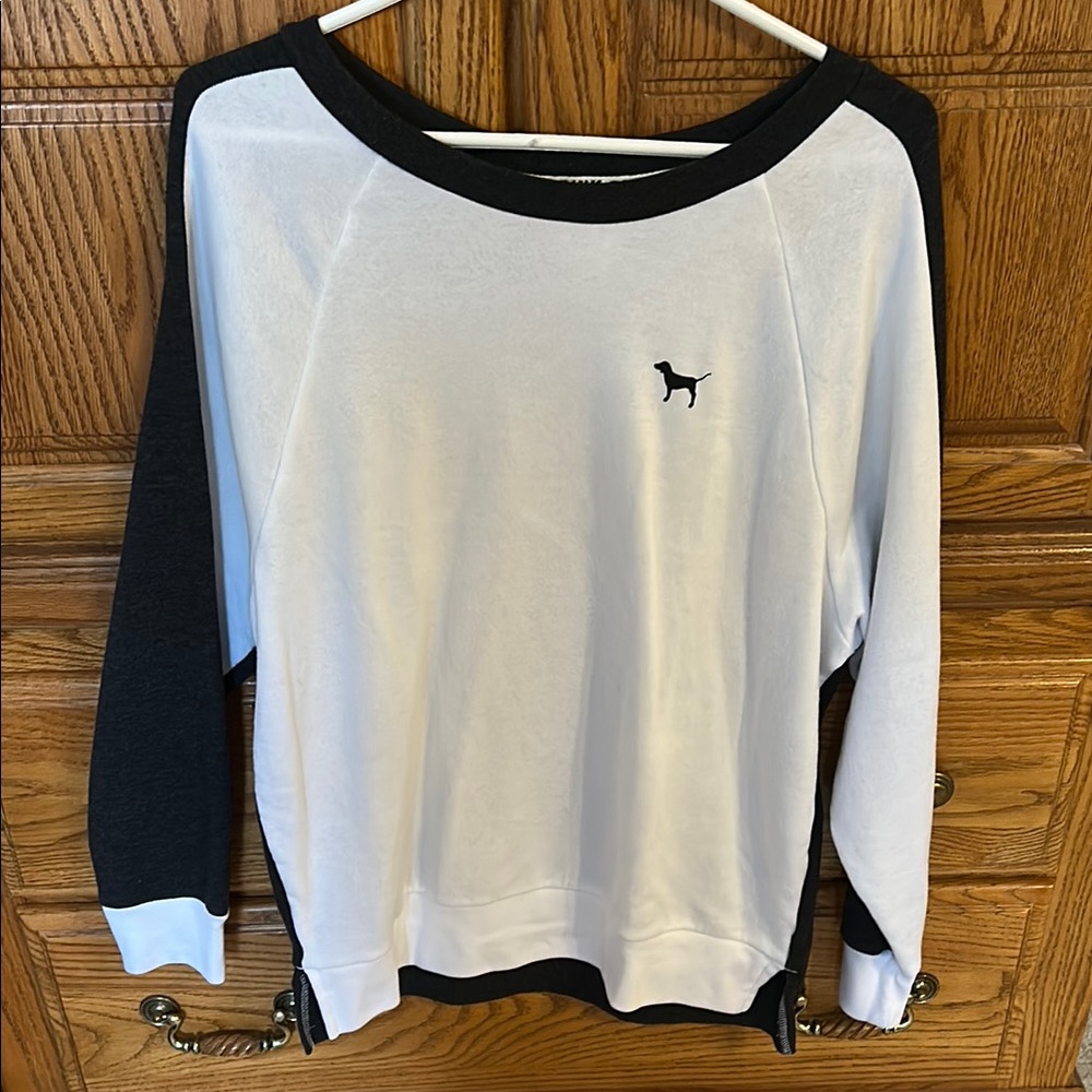 Black and White Long Sleeve Sweatshirt